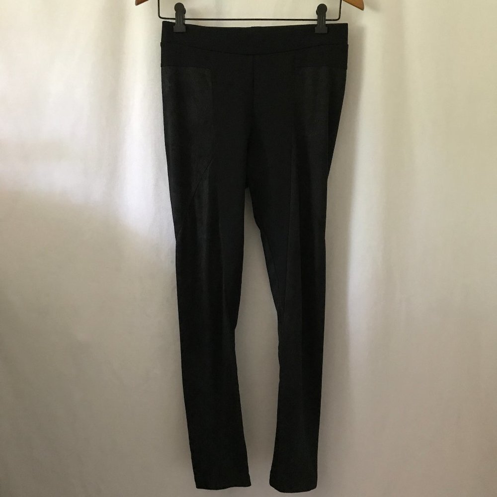 D. Exterior Black Leggings
